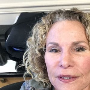 Meet your Posher, Joyce